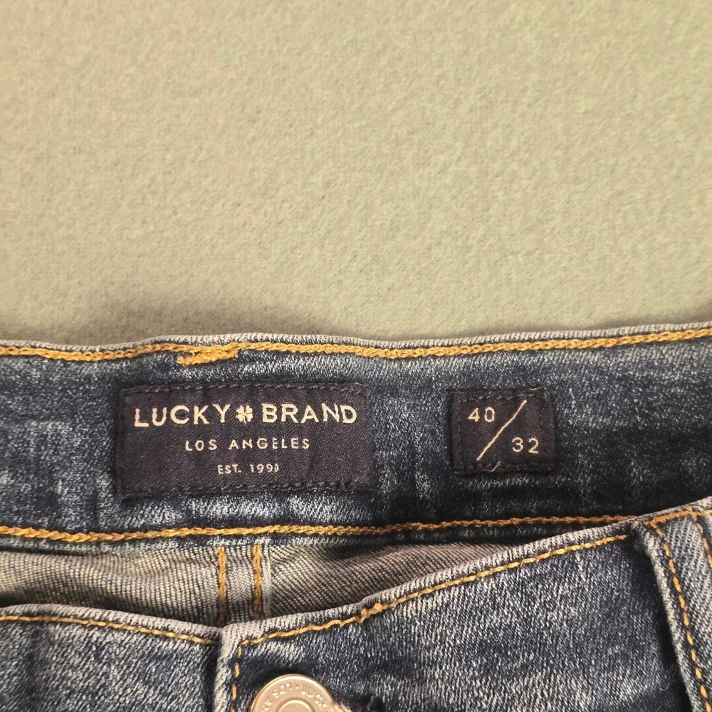 Lucky Brand 221 Straight Leg Jeans Mens 40x32‎ Medium Wash Blue Denim Pants